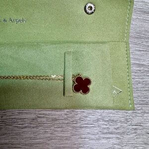 Vintage Alhambra Deep Red Carnelian pendant 18k YG 16.54”